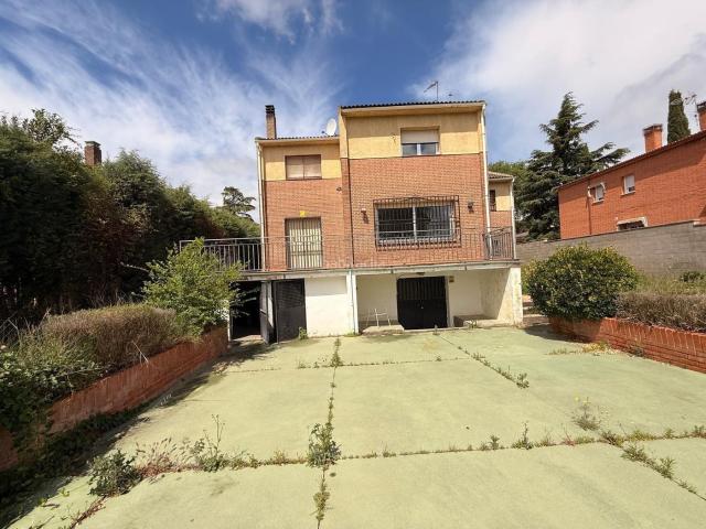 Chalet en venta en Villalbilla, Madrid