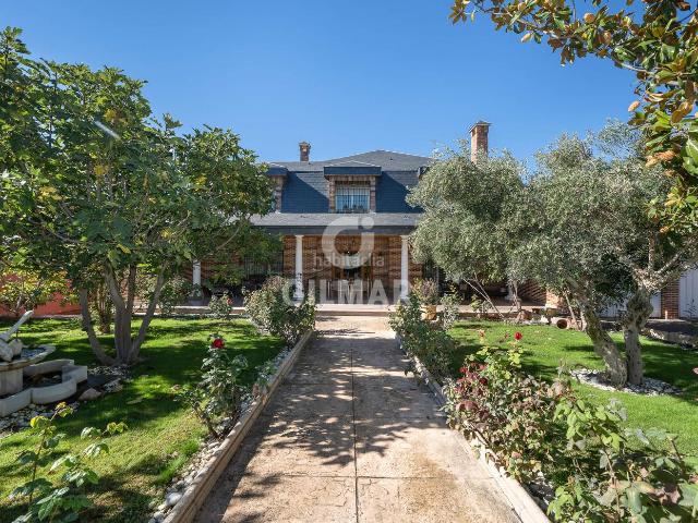 Chalet en venta en Villalbilla, Madrid