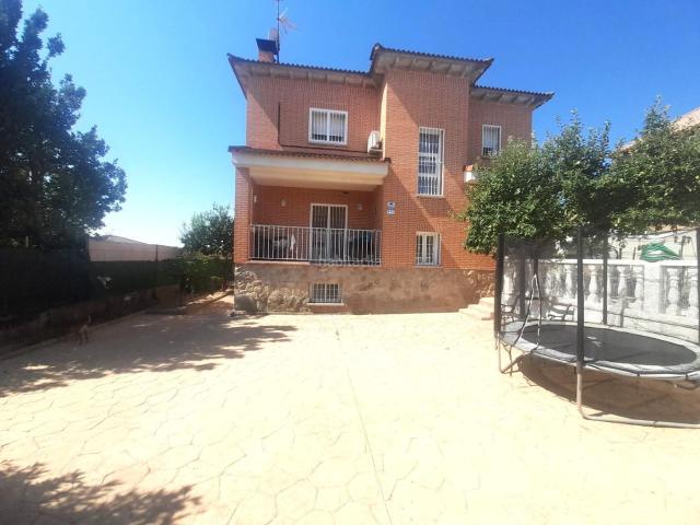 Chalet en venta en Villamantilla, Madrid