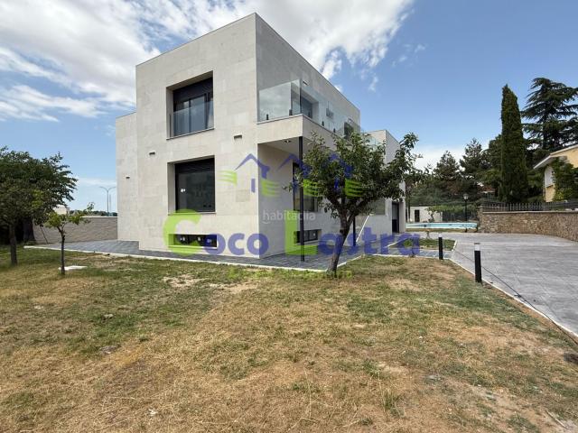Chalet en venta en Anantapur, Villamayor