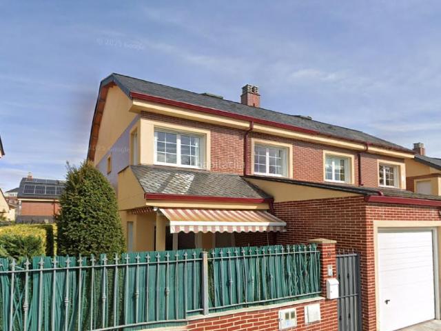 Chalet en venta en Villamuriel De Cerrato, Castilla y León