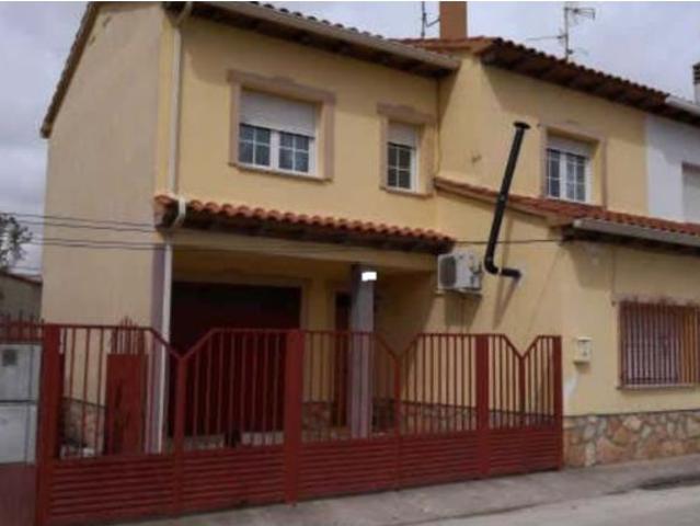 Casa en venta en Villanueva de Alcardete, Toledo