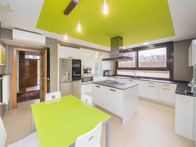 Chalet en venta en Villanueva Del Pardillo, Madrid