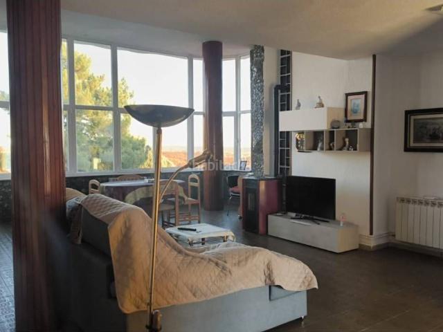 Chalet en venta en Navatejera, Villaquilambre