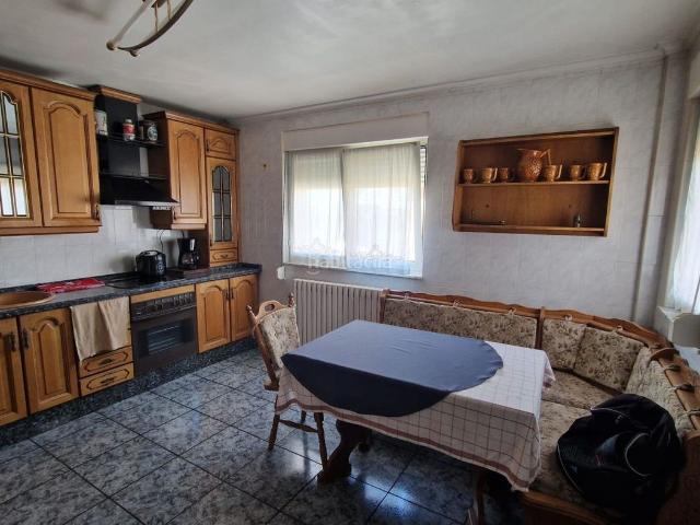 Chalet en venta en Navatejera, Villaquilambre