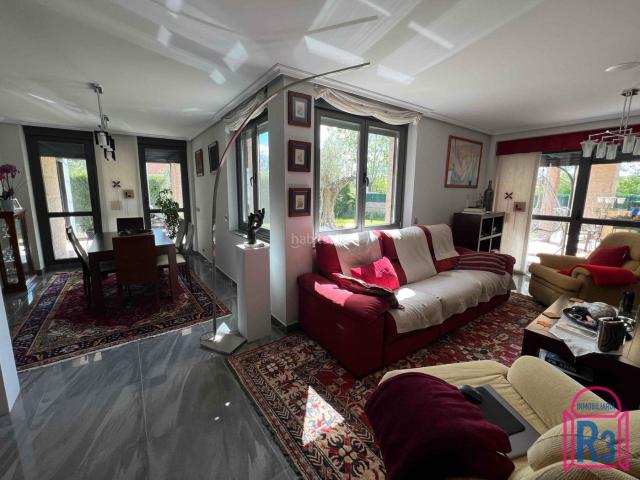 Chalet en venta en Navatejera, Villaquilambre