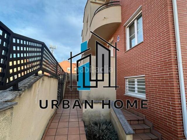 Chalet en venta en Navatejera, Villaquilambre