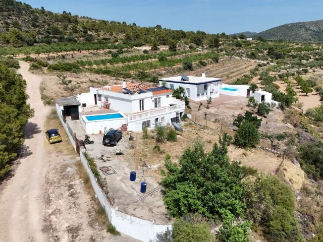 Chalet en venta en La Serranía, Valencia