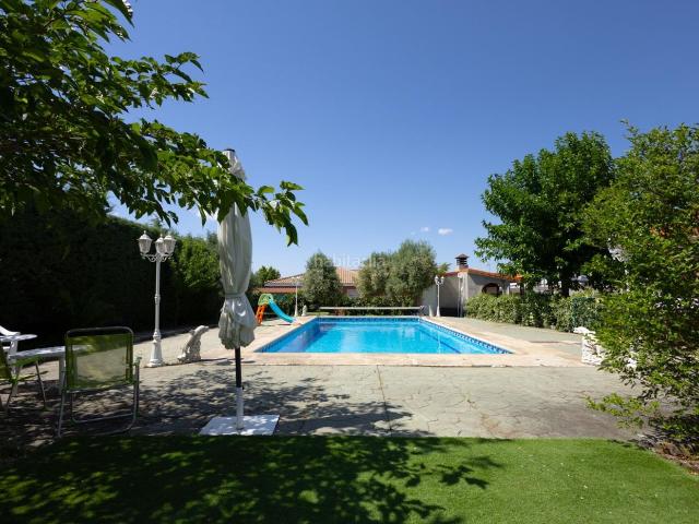 Chalet en venta en Villar Del Olmo, Madrid