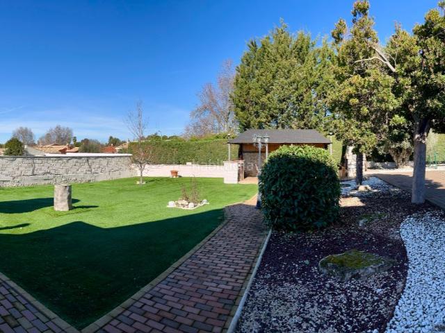 Chalet en venta en Villar Del Olmo, Madrid