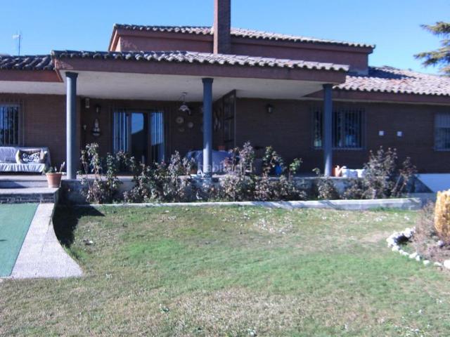 Villa en venta en Villares De La Reina, Polígono Industrial Los Villares
