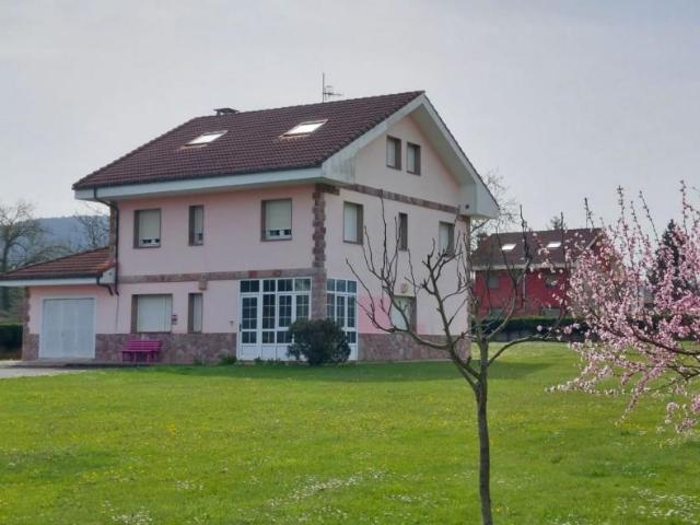 Villa en venta en Villaviciosa