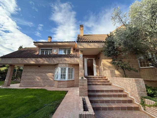 Chalet en venta en Villaviciosa De Odón, Madrid