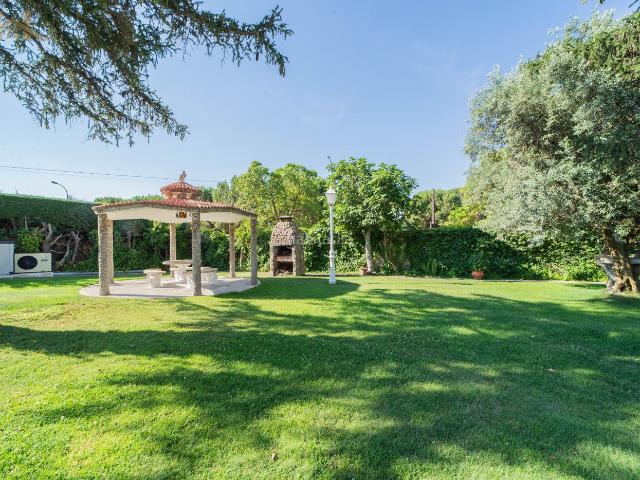 Chalet en venta en Villaviciosa De Odón, Madrid