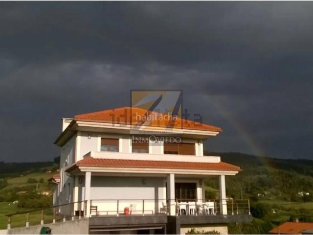 Chalet en venta en Villaviciosa, Asturias