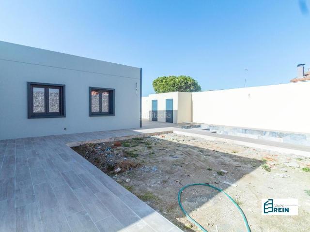 Villa en venta en El Viso De San Juan