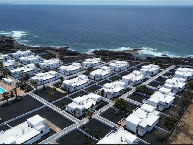 Villa en venta en Lanzarote, Montaña Roja
