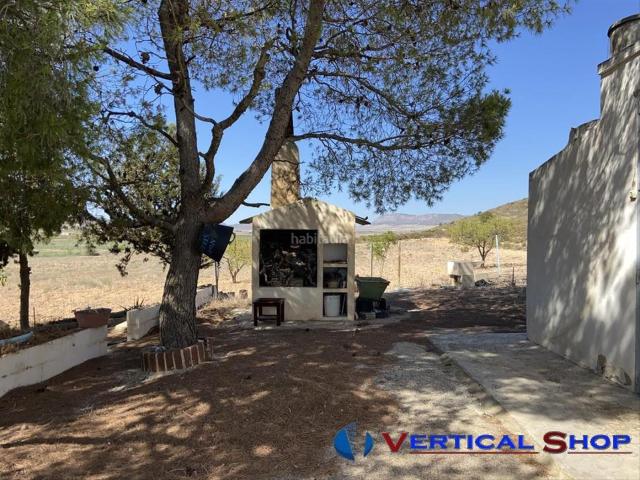 Villa en venta en Yecla