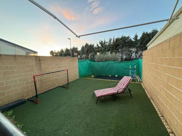 Villa en venta en Yeles