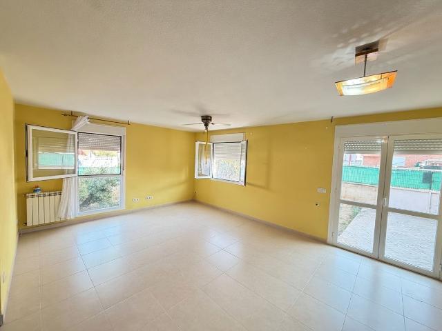 Chalet en venta en Yunquera De Henares, Castilla-La Mancha