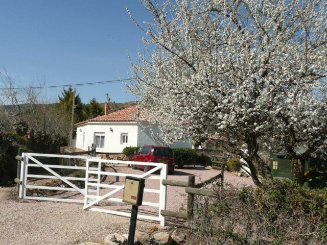 Villa en venta en Zarra