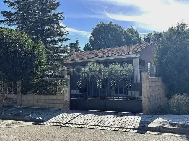 Chalet en venta en Zuera, Zaragoza