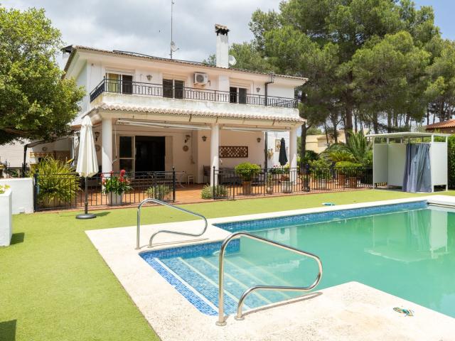 Casa en venta en Gilet, La Paz