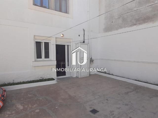 Casa en venta en Laredo