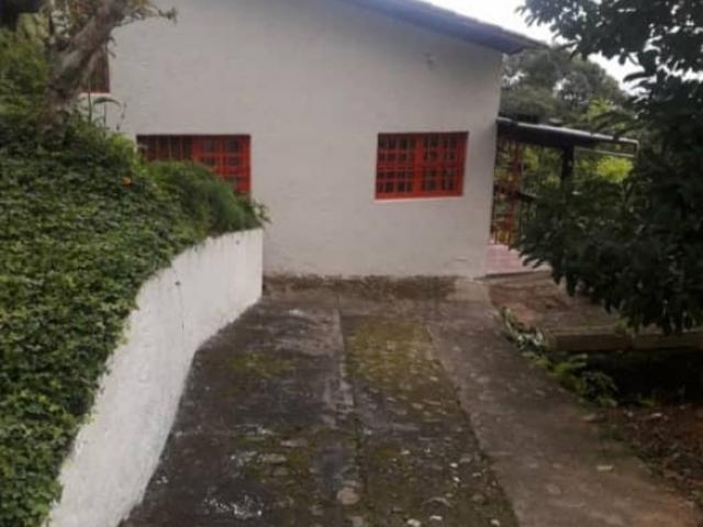 Chalet en venta en La Mora, Miranda