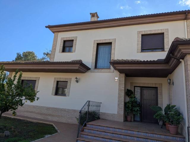 Chalet en venta en La Cruz, Linares