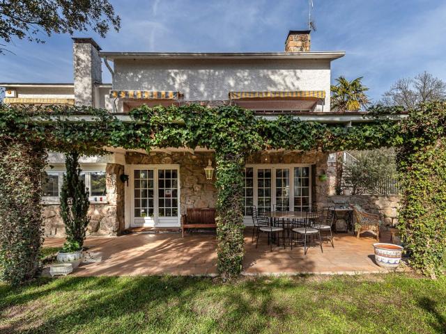 Casa en venta en Valdemorillo, Madrid