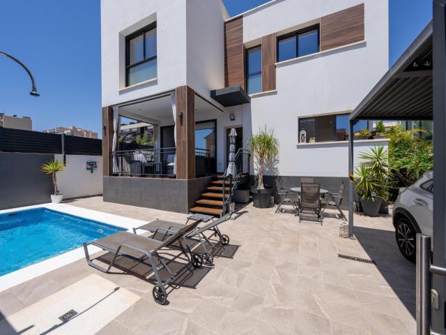 Casa en venta en Villa Blanca, Almería