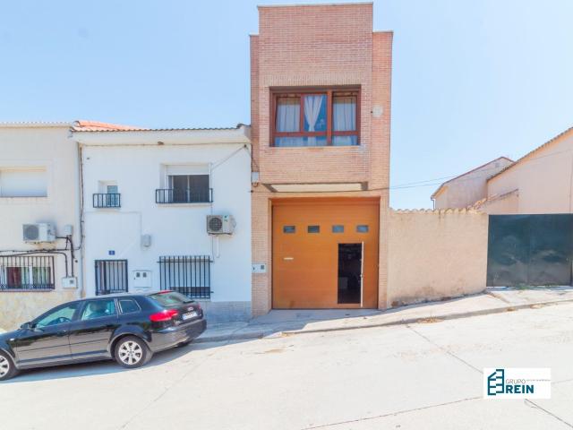 Casa en venta en Yunclillos, Toledo