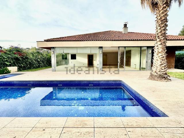 Casa en alquiler en Finestrelles, Esplugues De Llobregat