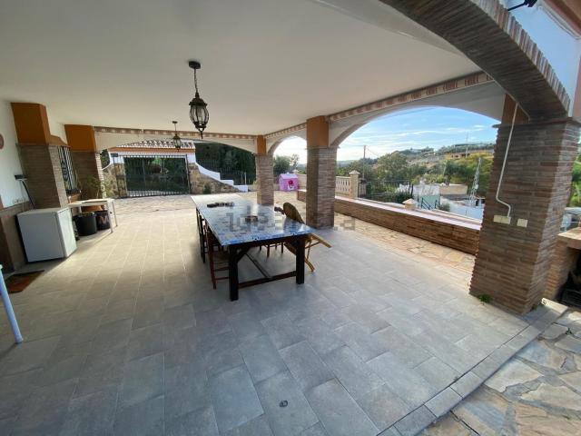 Casa en alquiler en Estebuna, Costa del Sol Occidental