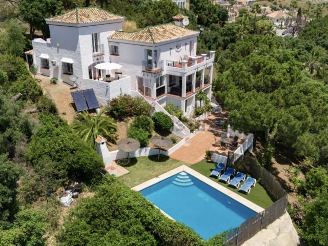 Casa en venta en Estebuna, Costa del Sol Occidental