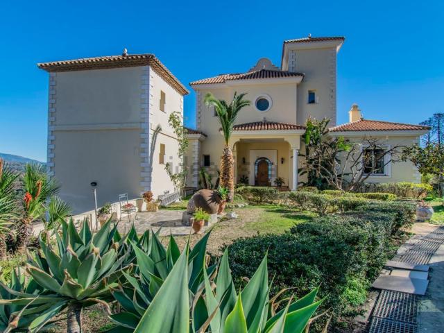 Casa en venta en Forest Hills, Costa del Sol Occidental