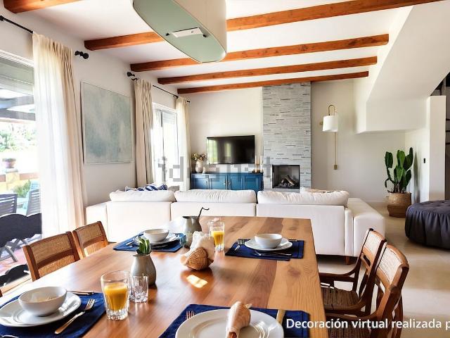 Casa en venta en Estepona, Urbanización Puerto Estepona (Seghers)