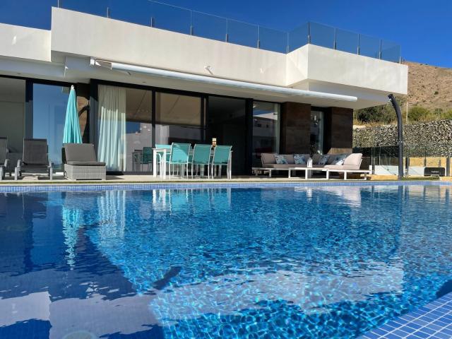 Casa en alquiler en la Marina Baixa, Valencia