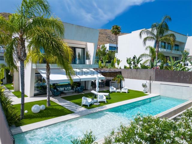 Casa en venta en Finestrat, Urbanització Golf Badia