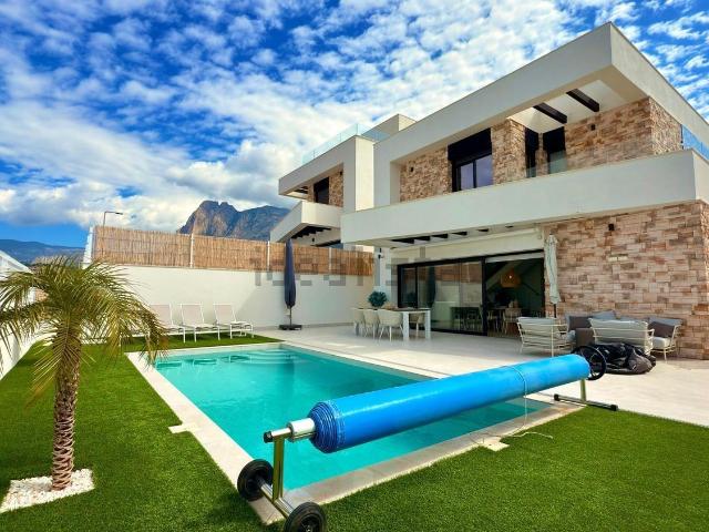 Casa en alquiler en Finestrat