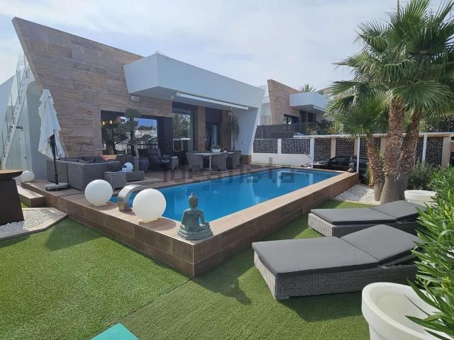 Casa en venta en Finestrat, Alacant / Alicante