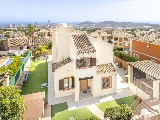 Casa en venta en Finestrat, Urbanització Golf Badia
