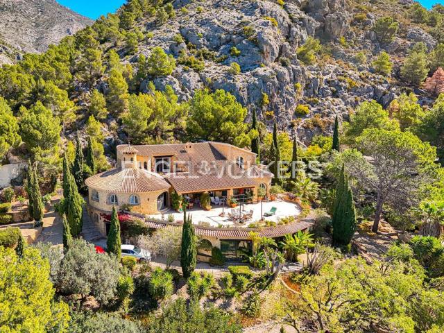 Casa en venta en Urbanització Ramal de l'Oix, Finestrat