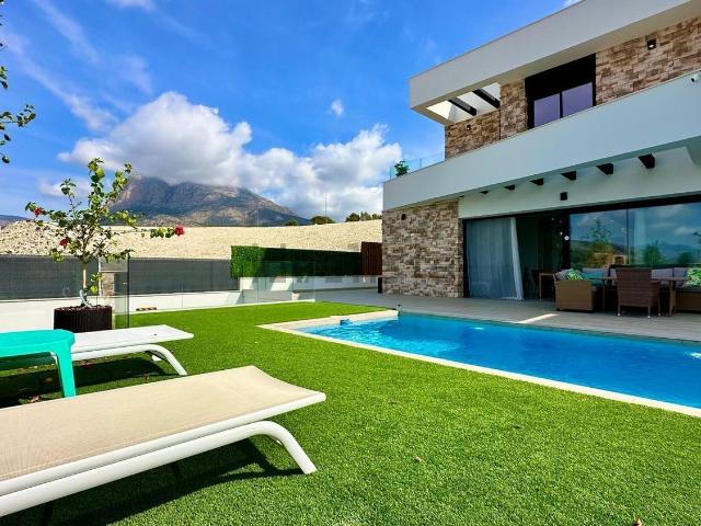 Casa en alquiler en la Marina Baixa, Valencia