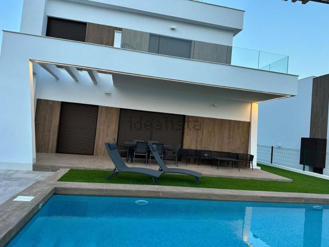 Casa en alquiler en la Marina Baixa, Valencia