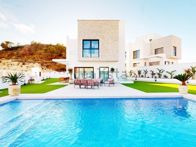 Casa en venta en la Marina Baixa, Valencia