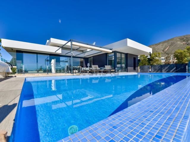 Casa en venta en Urbanització Golf Badia, Finestrat