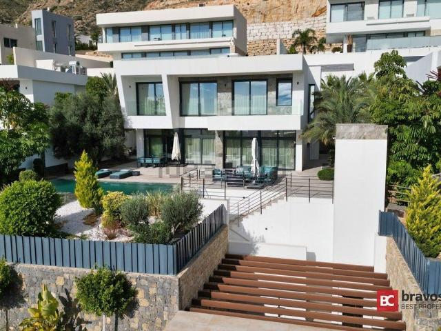 Casa en venta en Finestrat, Urbanització Golf Badia