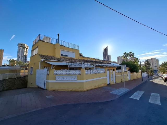 Casa en venta en Finestrat, Valencia